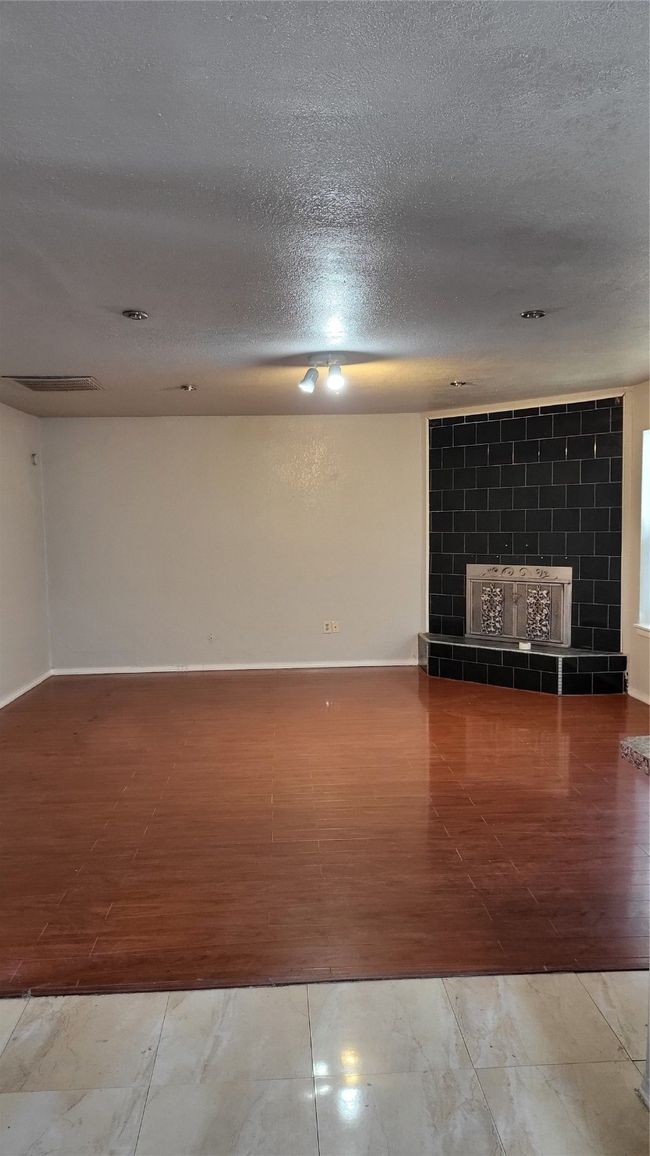 109 Cimarron Ln, House other with 3 bedrooms, 2 bathrooms and null parking in Arlington TX | Image 9