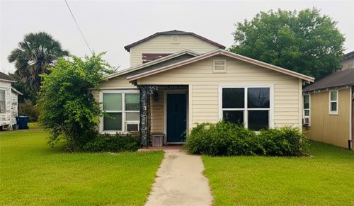 319 W Main St, Bishop, TX, 78343-2524 | Card Image