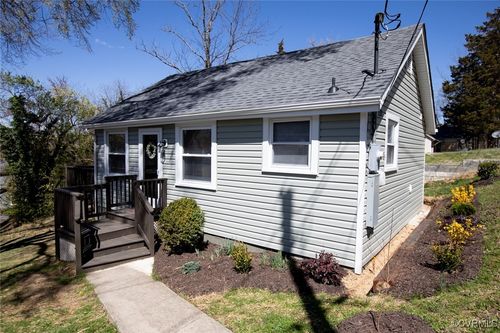 121 S Bridge St, Farmville, VA, 23901-1703 | Card Image