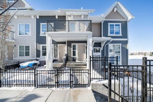 915 Cranbrook Walk Se, Home with 2 bedrooms, 1 bathrooms and 1 parking in Calgary AB | Card Image