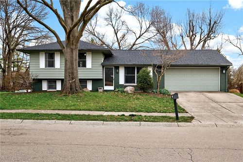 450 Evergreen Dr, Springboro, OH, 45066-9753 | Card Image