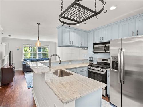 404-2232 Dunseath Ave Nw, Atlanta, GA, 30318-2042 | Card Image