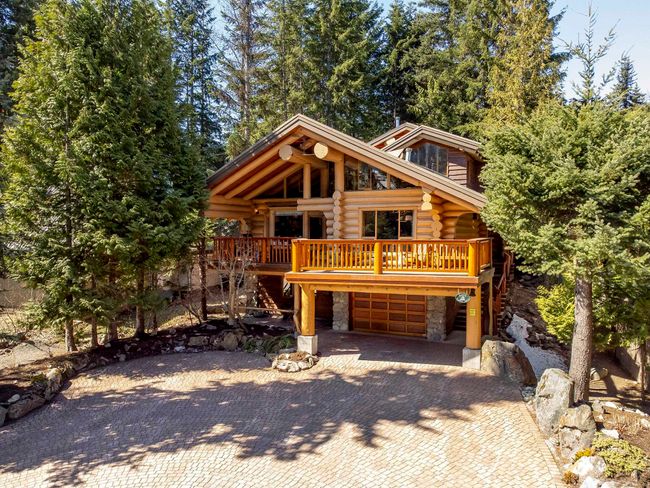 6310 Fairway Drive, House other with 5 bedrooms, 3 bathrooms and 6 parking in Whistler BC | Image 2