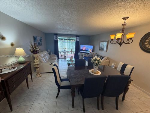4d-400 Nw 107th Ave, Miami, FL, 33172-3815 | Card Image