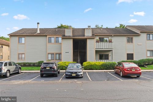 609 Woodhollow Dr, MARLTON, NJ, 08053-1045 | Card Image