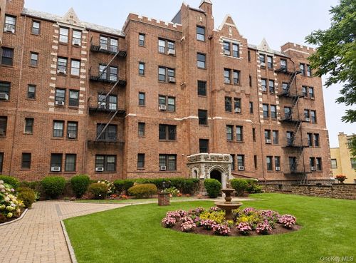 1r-23 Old Mamaroneck Rd, White Plains, NY, 10605-2023 | Card Image