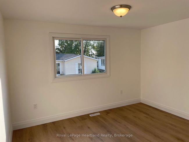 26 Watergate Dr, Home with 3 bedrooms, 1 bathrooms and 2 parking in Goderich ON | Image 11