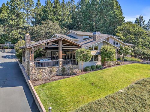 2625 Jackson Dr, Medford, OR, 97504-6967 | Card Image