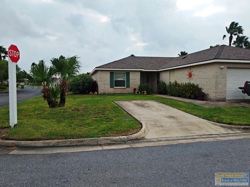 1 Pinehurst Dr, Laguna Vista, TX, 78578-2861 | Card Image