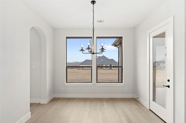 27. 160 Waterview - Dining | Image 6
