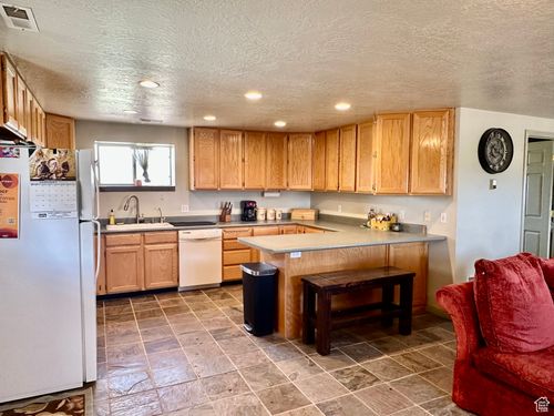 280 W Center St, Sterling, UT, 84665-7708 | Card Image