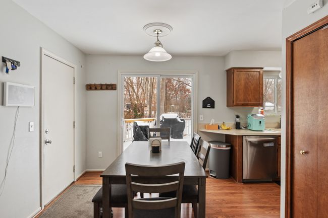 breakfast nook | Image 6
