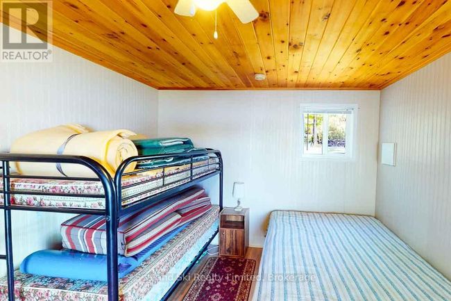 622469 Sideroad 7 Sideroad, House other with 2 bedrooms, 1 bathrooms and 6 parking in Chatsworth ON | Image 6
