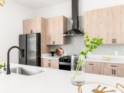 207-2019 N Prairie Ave, Dallas, TX, 75204-7204 | Card Image