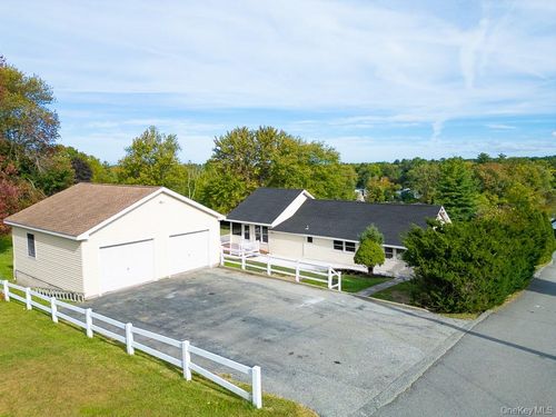 202 Second Rd, Wappingers Falls, NY, 12590-6539 | Card Image