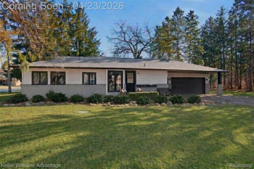 1210 Craven Dr, Highland, MI, 48356-1131 | Card Image