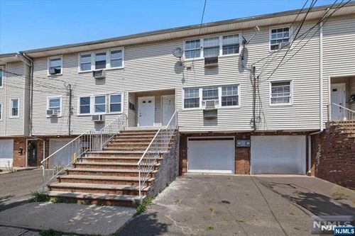 513 Livingston St, Elizabeth, NJ, 07206-1323 | Card Image