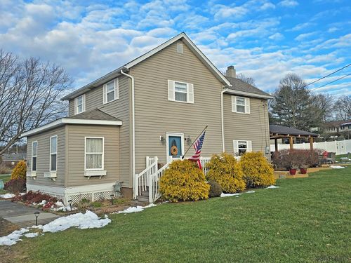 113 Gay St, Salisbury, PA, 15558-3017 | Card Image