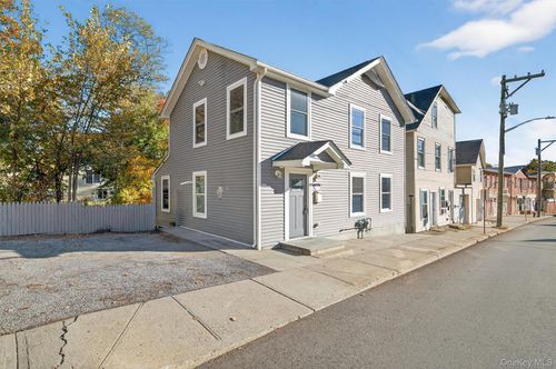 16 Mountain Ave, Highland Fls, NY, 10928-1714 | Card Image