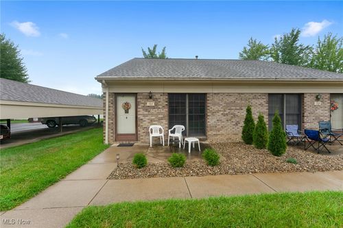 1707 Westhampton Dr, Austintown, OH, 44515-3800 | Card Image