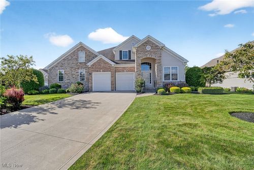 397 E Inverness Dr, Highland Heights, OH, 44143-3667 | Card Image