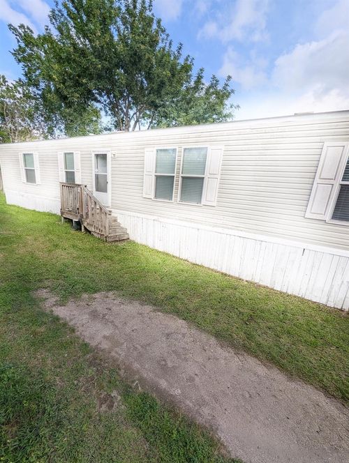 20-326 Jasper St, Bacliff, TX, 77518-1128 | Card Image