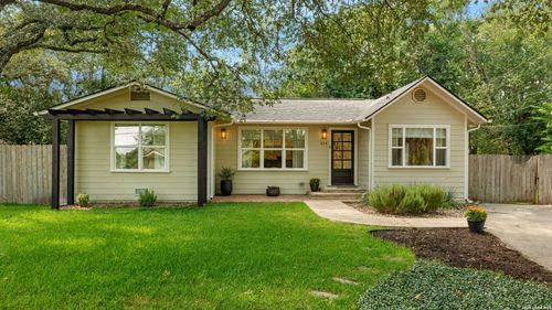 414 Frey St, Boerne, TX, 78006-2915 | Card Image
