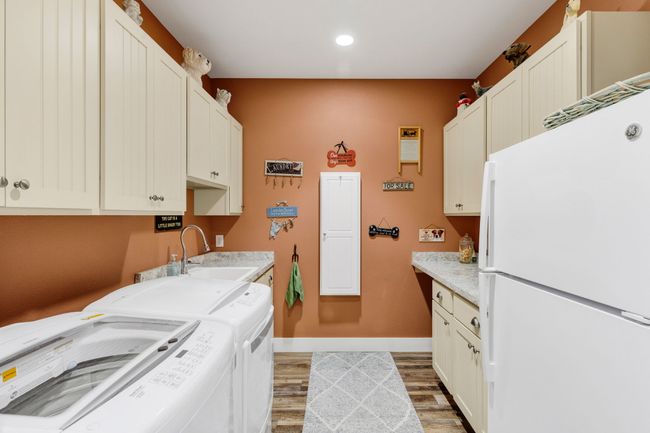 887 Bear Creek Trl, House other with 3 bedrooms, 2 bathrooms and null parking in Victor MT | Image 47