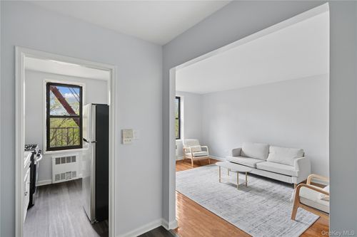 apt-6r-33-24 Junction Blvd, Jackson Heights, NY, 11372-2012 | Card Image