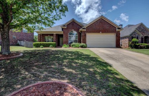 124 Mountain Valley Dr, Maumelle, AR, 72113-6993 | Card Image