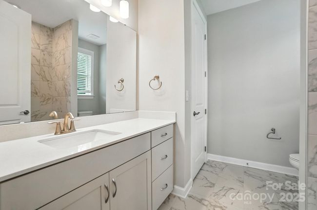 En Suite Bath 2 | Image 7