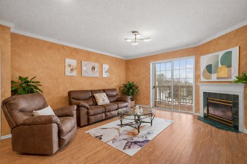 13070 W Bluemound Rd, Elm Grove, WI, 53122-2691 | Card Image