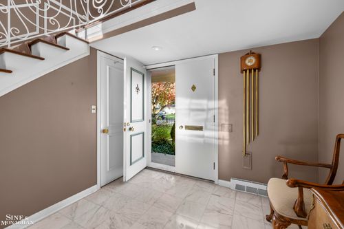 286 Grosse Pointe Blvd, Grosse Pointe Farms, MI, 48236-3163 | Card Image