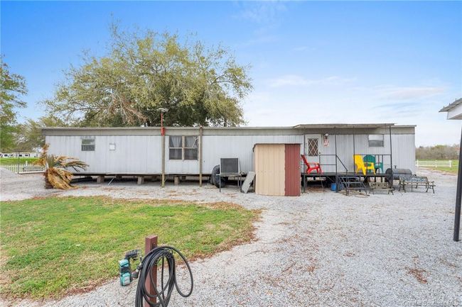 394 Louisiana Dr, House other with 2 bedrooms, 1 bathrooms and null parking in Gueydan LA | Image 5
