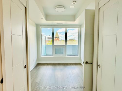 1011-2525 Bathurst St, Toronto, ON, M6B2Y9 | Card Image