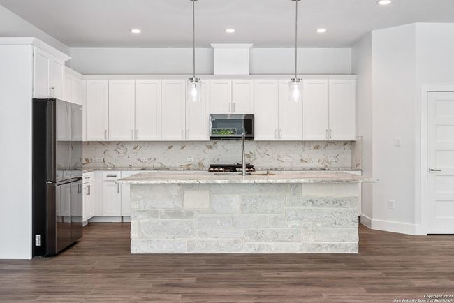 103 N John Bird, House other with 3 bedrooms, 2 bathrooms and null parking in Blanco TX | Image 5
