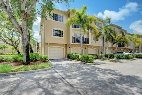 307-300 Crestwood Ct N, Royal Palm Beach, FL, 33411-4773 | Card Image