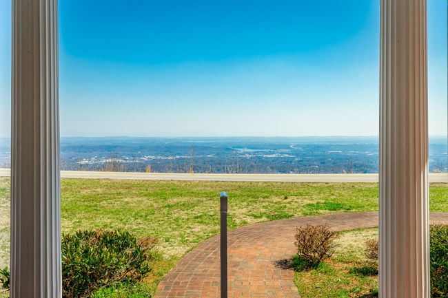 2500 E Brow Rd, House other with 5 bedrooms, 7 bathrooms and 7 parking in Signal Mountain TN | Image 12