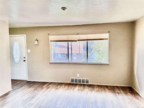 4100 Ammann Ln, Saint Louis, MO, 63121-3102 | Card Image