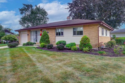 385 Pleasant St, Hoffman Estates, IL, 60169-3136 | Card Image