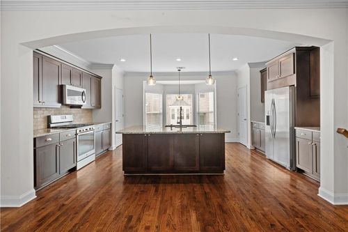 2171 W Village Ln Se, Smyrna, GA, 30080-9253 | Card Image