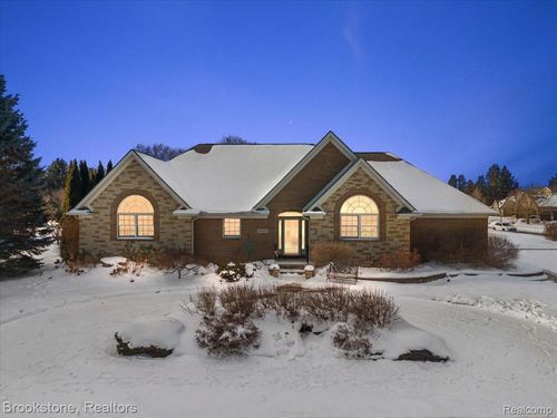 36576 Lauren St, New Baltimore, MI, 48047-5533 | Card Image