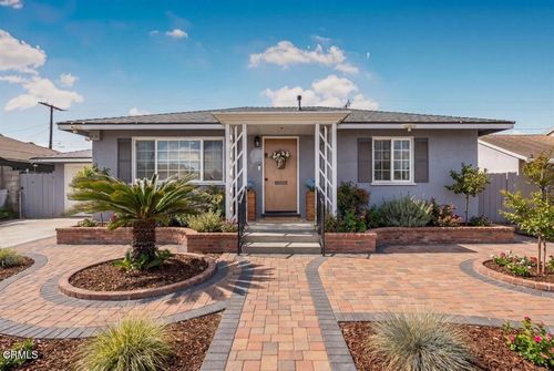 634 E Kamala St, Oxnard, CA, 93033-3842 | Card Image