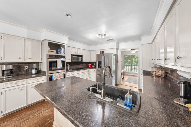 1440 Live Oak St, House other with 3 bedrooms, 3 bathrooms and null parking in Sulphur Springs TX | Image 17