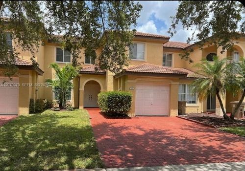 223 Maple Ter, Davie, FL, 33325-6752 | Card Image