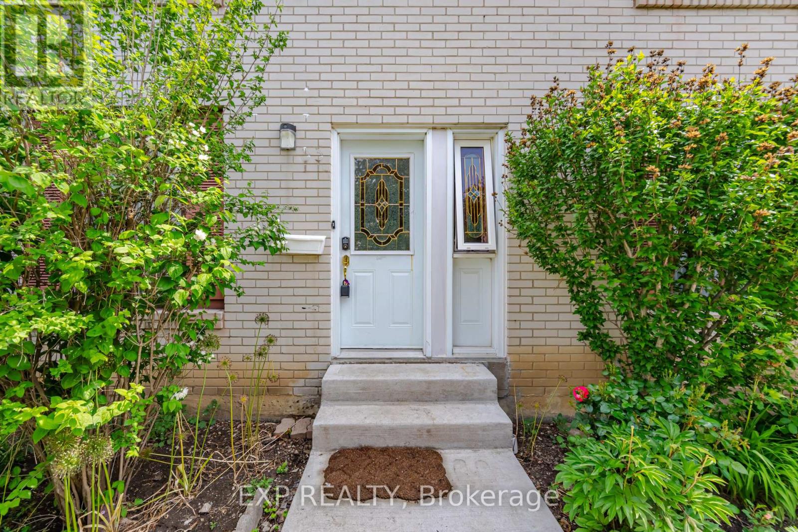 Residential in Brampton (Southgate) 4