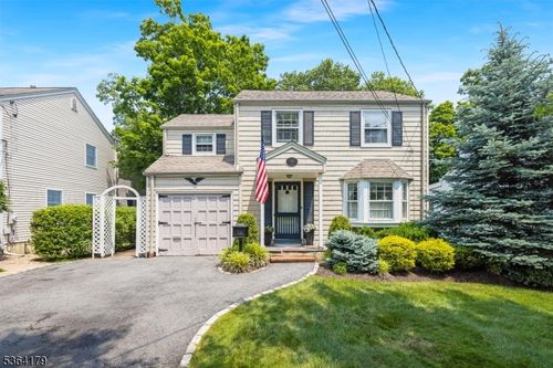 130 Young Ave, Cedar Grove, NJ, 07009-1434 | Card Image