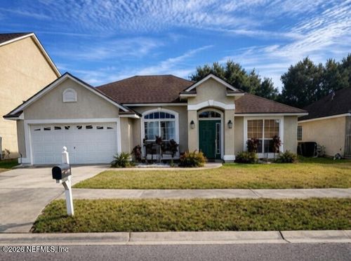 9266 Prosperity Lake Dr, Jacksonville, FL, 32244-8445 | Card Image