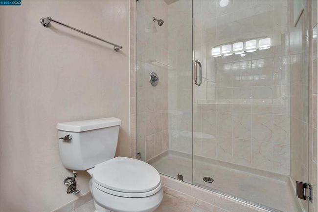 1056 Camino Verde Cir, Townhouse with 3 bedrooms, 4 bathrooms and 2 parking in Walnut Creek CA | Image 6