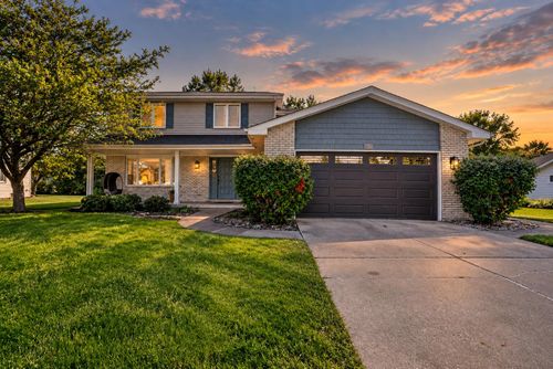 9807 Ivy Ln, Munster, IN, 46321-4115 | Card Image